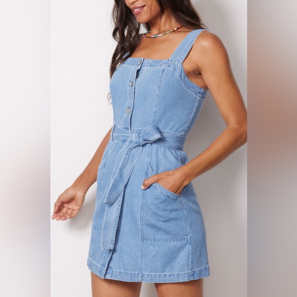 Rails Dress (M) - Picture 1 of 8